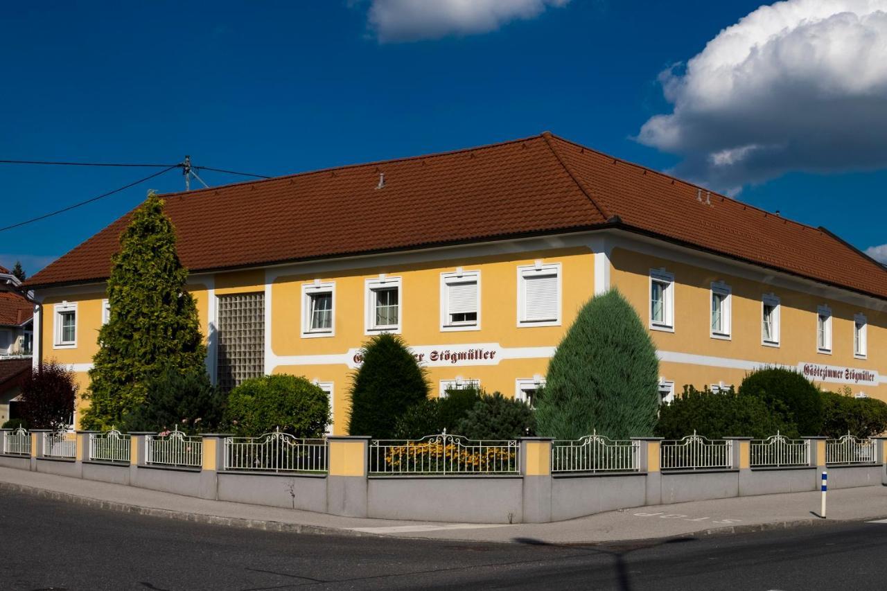 Gaestehaus Stoegmueller Asten Eksteriør billede