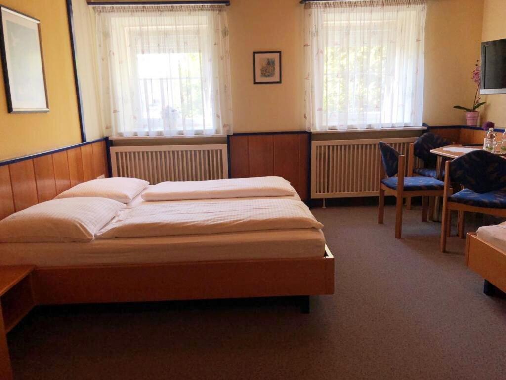 Gaestehaus Stoegmueller Asten Eksteriør billede